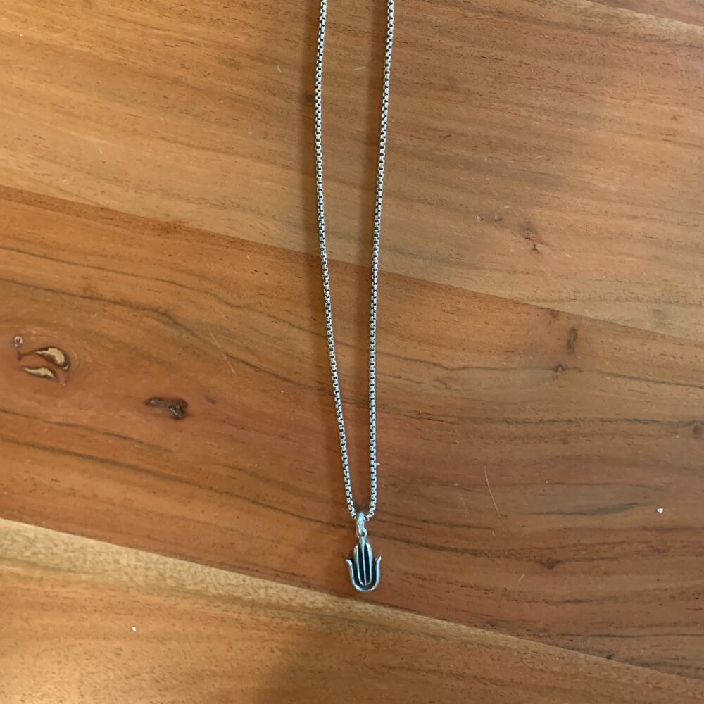 David Yurman Box Chain and Hamsa Amulet